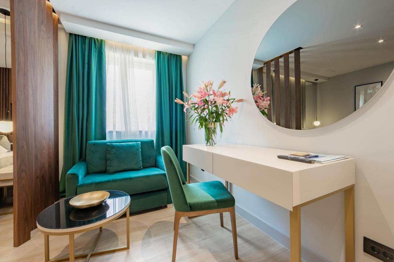 Caldo Luxury Rooms สปลิท ภายนอก รูปภาพ