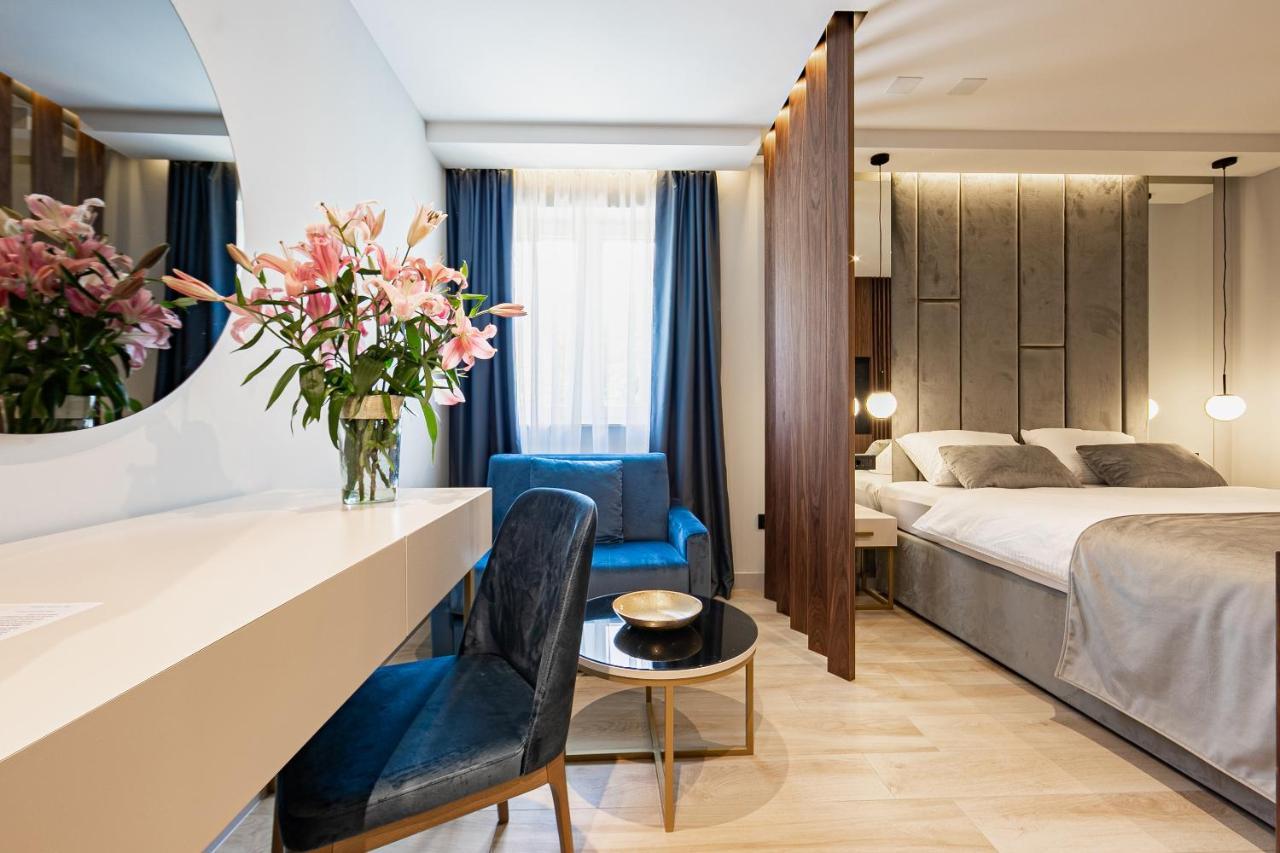 Caldo Luxury Rooms สปลิท ภายนอก รูปภาพ